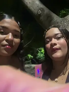 Dakota_JE - 🔥Flash tits both girls🔥