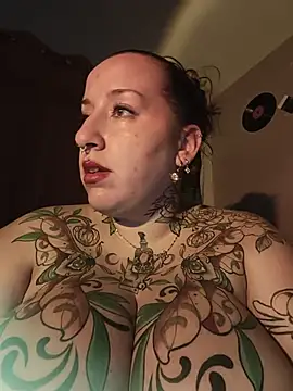 Thelittledevil388 - Seins + cul
