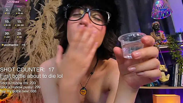 Anne-dolly - Show Tits