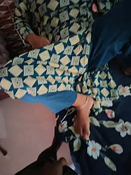 Younger_Couples - boobs show