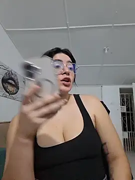 Lia_flowers - FLASH TITS IN PUBLIC