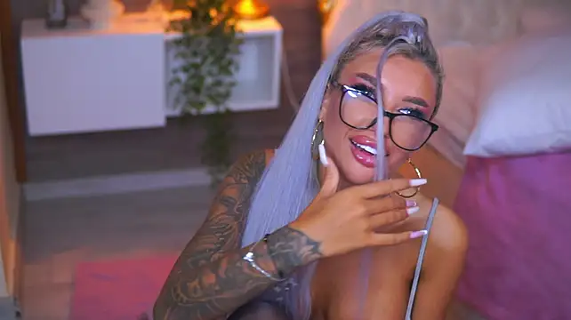 Juicy_Jessye - domi inside pussy for more pleasure