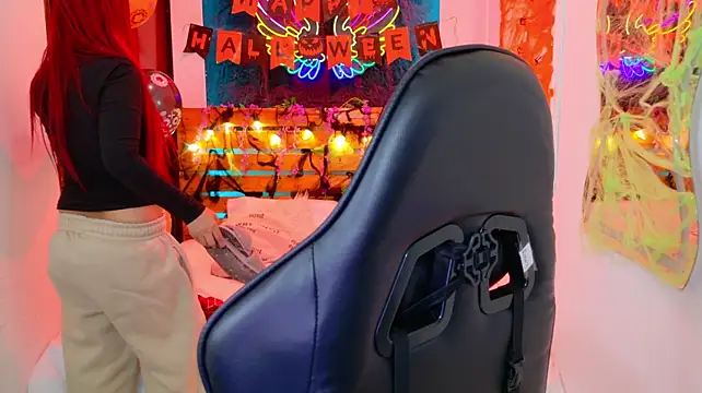 Meghan_nill - plug ass