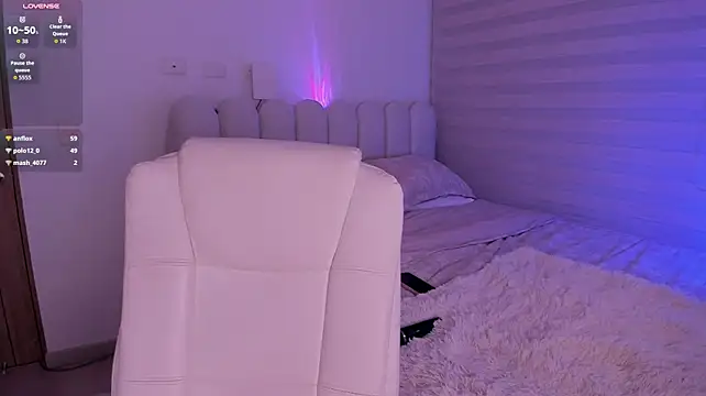 Soyccherry_ - Naked and spanks