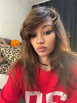 Lissa_kissyou - Fucking a dildo while squatting+photos