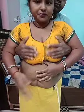 Queen_pritima - Open boobs & oil