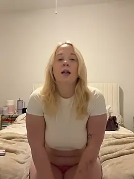 AnnieAscott - slap pussy 5 times naked😈