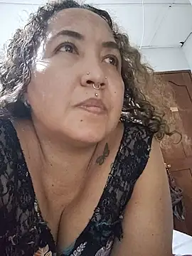 CurvyHeat - Flash pussy