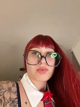 Queenlo_xxx - gagne 2 vidéos très HARD💦