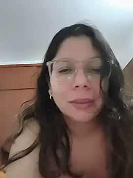 Carliina_Soussa - Mostrar cuerpo , vagina tocándose