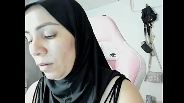 Dalila_kemur - fingers in my wet pussy