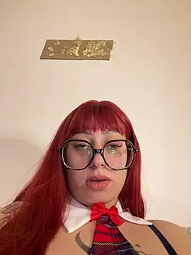 Queenlo_xxx - PLUGGGG dans ton gros CUL💦