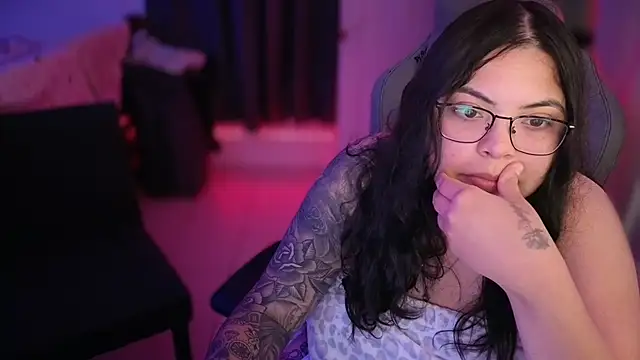 Drizzypeach602 - mia naked + eat her pussy