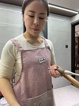 YaoYao8888 - 不穿内裤直播2分钟