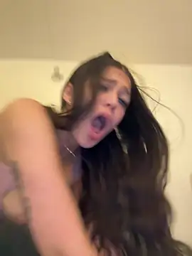 Alyshanon18 - SUCK NIPPLES😈