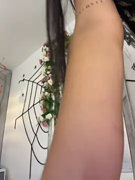 IvonneOwen - PUSSY fuck w Domi on my clit