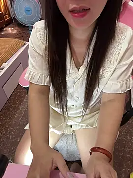 -Lyly_69 - Show zoom 30p