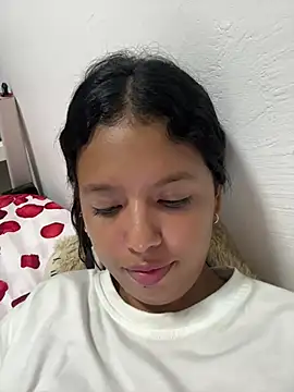 Cataleya2026 - Pinch your nipples
