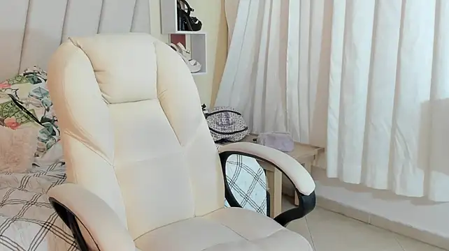 Mikaelaa_ - fingering pussy