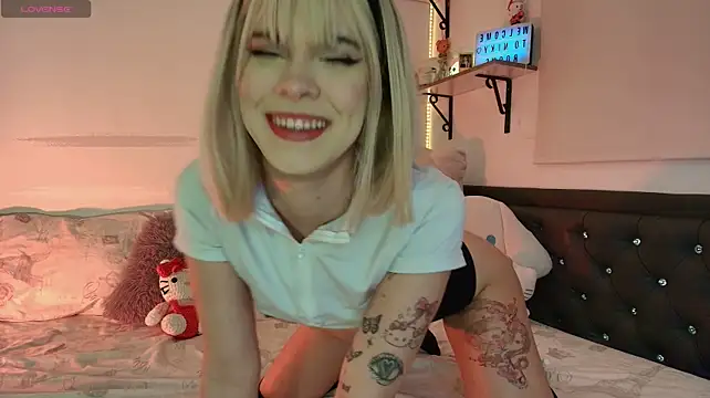 Nikkyy__ - Make me dancing naked 🎃