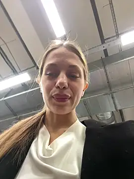 Olivia_Jemison - Massage my ass + spank it