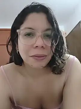 Carliina_Soussa - Mostrar cuerpo , vagina tocándose