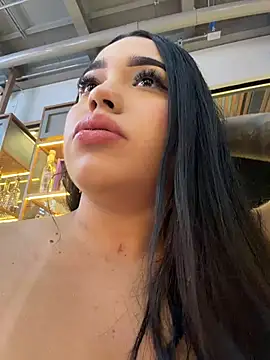 SofiaWildee - Touch my tits