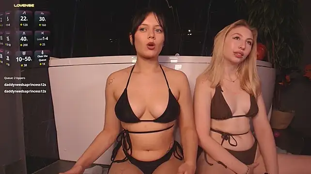 Kitty_K1ss_ - make buuble bra and off swimsuit