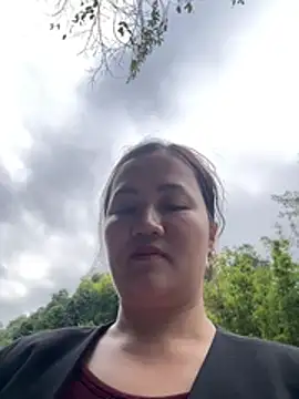 Amy1688 - 户外脱内裤M腿表演