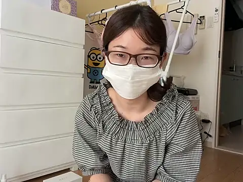 Tsumugi_tsumu - 谷間チラ見せ❤︎