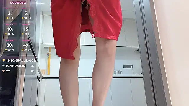 Tingting-youu - 家里有人偷偷直播一会【厨房脱光】