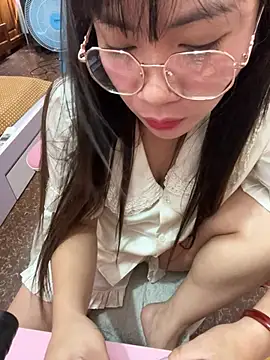 -Lyly_69 - Show zoom 30p