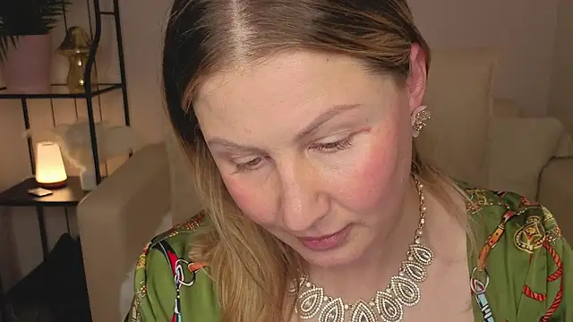 Helens_love - MAKE ME HOT IN THIS SNOWY COLD DAY