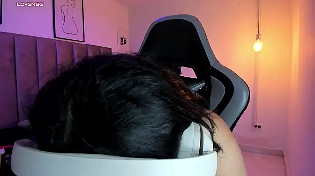 Kitty_Gang - Ride dildo watching my ass up close 🔥