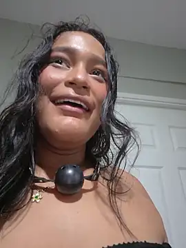 Sara_Chanel_