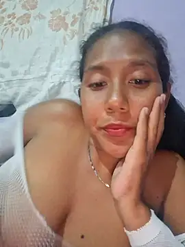 Emily_fox01 - Leche tetas