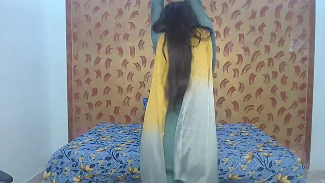 Deevisha-queen - Last tipper name on boobies 🥵🍒😋😘