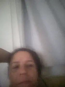 Mimadinha85 - Mostrar meu grelinho melado