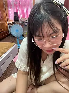 -Lyly_69 - Show zoom 30p