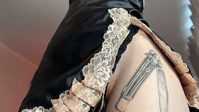 MiaPimmy - I want you to touch my panties straps!