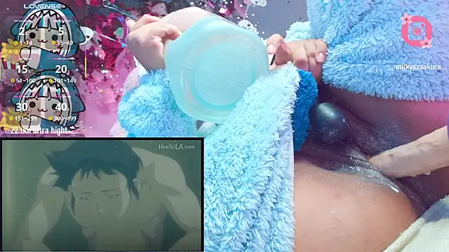 MilkyXSakura - Nipple clamps + 20 spanks in boobs 🦈