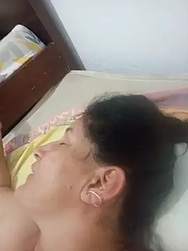 MarilinCarolina - chupar dildo