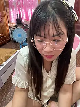 -Lyly_69 - Show zoom 30p