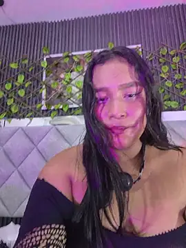 Sara_Chanel_