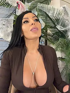 ReynaMorel - Naked doggy tease and spanks