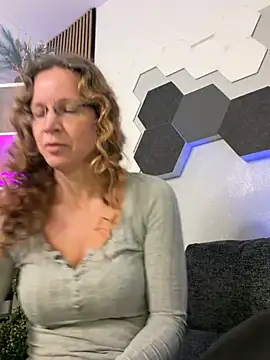 AnnikaRose - Naked Orgasmus + LT free clip