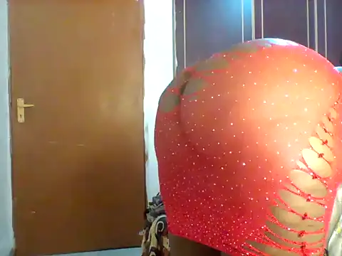 QueenOfAss11 - Spread ass