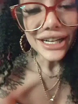 Av3ryyBe3