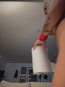 Rae_Lil_White - RIDING DOING SQUATS BBC🔥CUM ON THE COCK