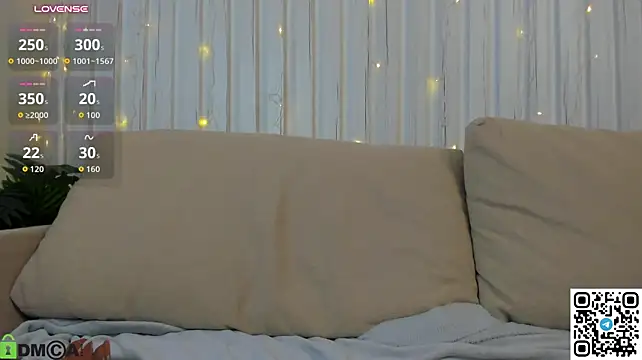 Iris_barnes - dildo in wet pussy